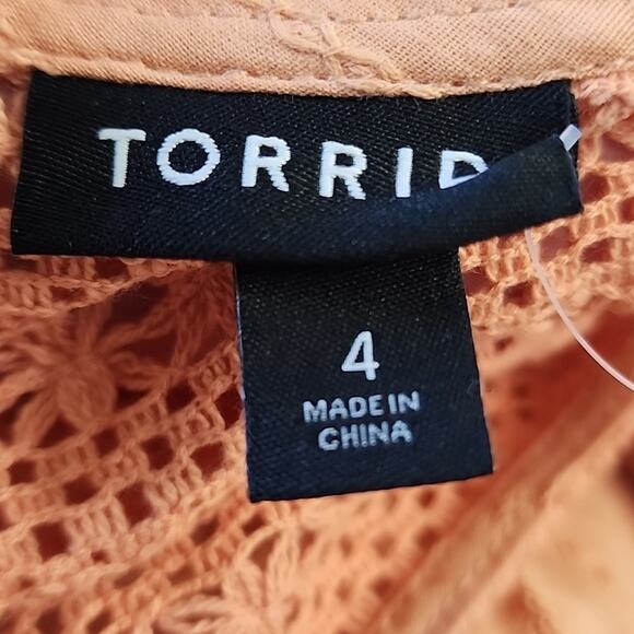 Torrid Button Up Embroidered Crochet Tank, Peach Bloom, NWT - Picture 4 of 7